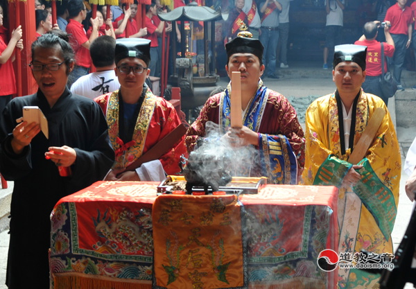 山西解州关圣帝君祖庙明代金身巡游榕城福州-道音文化