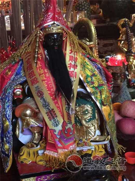 坊巷初五：三阳开泰运 千企迎财神