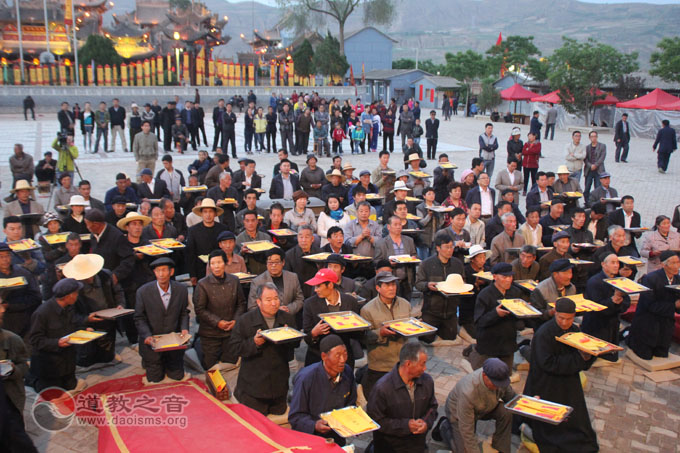 通渭湛龙观举行纪念反法西斯胜利70周年法会-道音文化