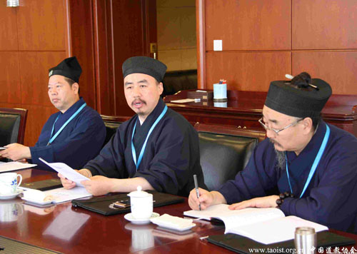 中国道教协会第九次全国代表会议举行第二次分组讨论