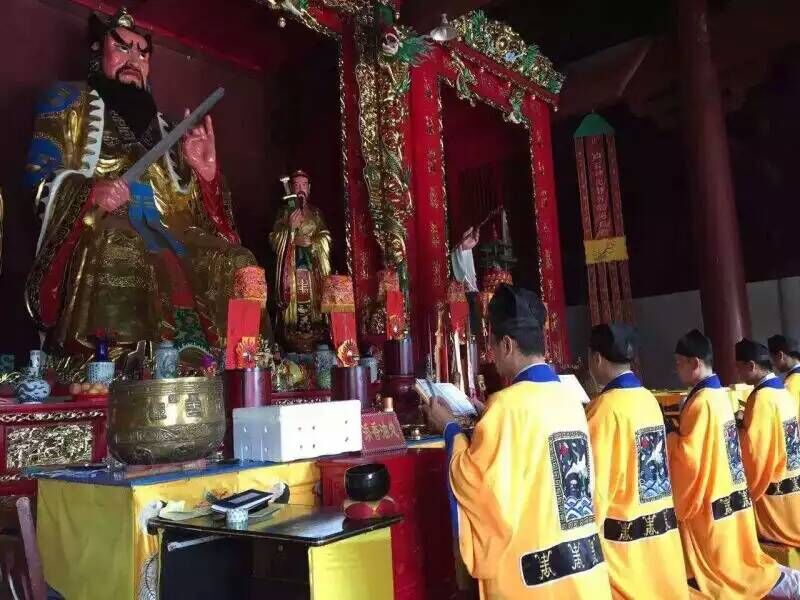 龙虎山天师府为天津大爆炸受难者举行祈福法会