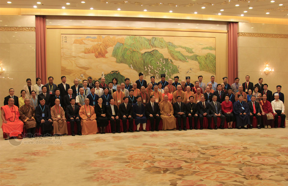 杜青林、齐续春副主席会见参加和平祈祷活动的宗教界代表-道音文化