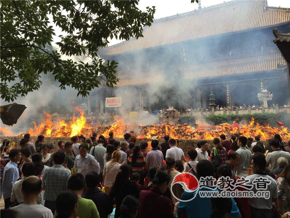 南岳大庙进香礼圣帝祈愿 还原南国故宫道教信仰-道音文化