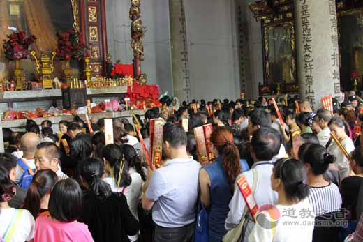 南岳大庙进香礼圣帝祈愿 还原南国故宫道教信仰-道音文化