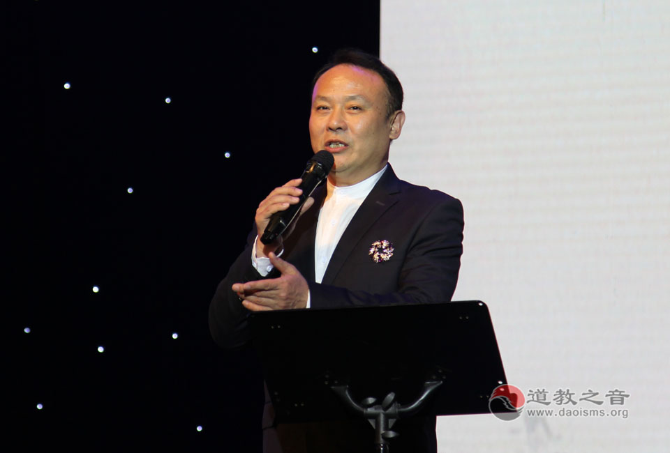 慈善普天下 上海慈爱公益基金会正式揭牌成立 