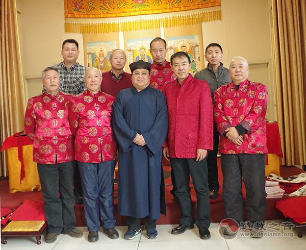 山西太原万柏林区道家书画院举行笔会活动