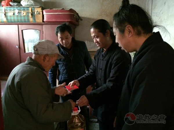 陕西西安金仙观开展春节送温暖献爱心活动-道音文化