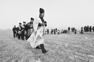 冀南举行“请城隍” 狂欢中祈求美好新生活-道音文化