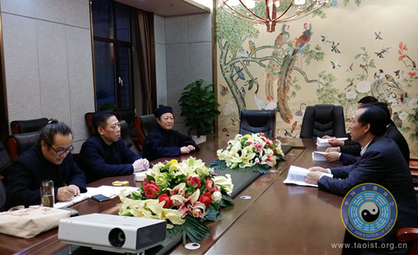张凤林道长一行赴辽宁丹东、北镇等地考察 