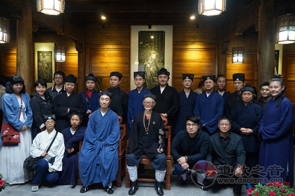江苏常州第三届嘉泽花木民俗文化庙会在花神宫开幕
