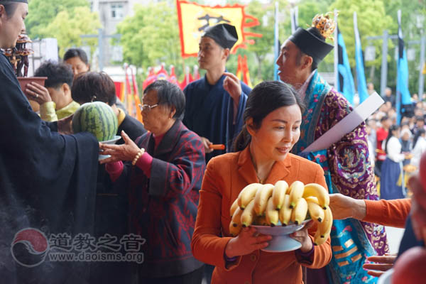 江苏常州第三届嘉泽花木民俗文化庙会在花神宫开幕