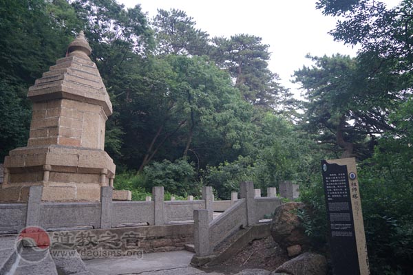 客居千山无量观，重温因战乱出关而开宗辽东道教的峥嵘