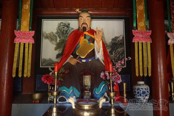 客居千山无量观，重温因战乱出关而开宗辽东道教的峥嵘