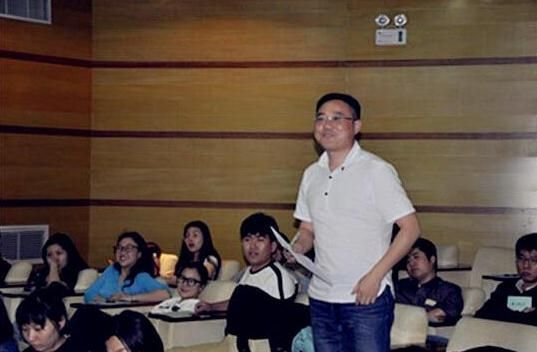 柏学翥在上理工讲道学视角下的战略领导力-道音文化