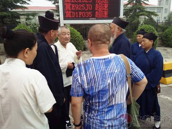 河北清河玉皇宫为邢台受灾群众筹集救灾物资