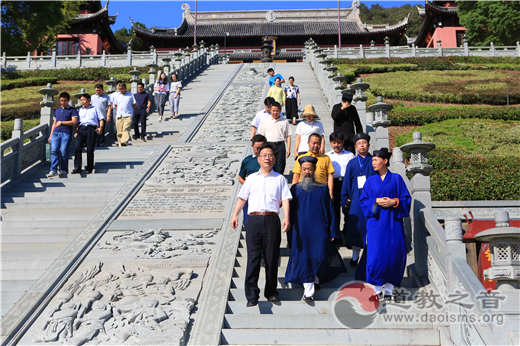 中国道协会长李光富道长一行参访茅山乾元观-道音文化