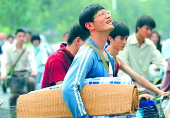 高考磨尽几英雄准大学生遭诈骗妄断性命，谈生以祈贵生