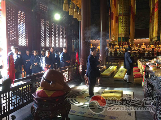 香港泓澄仙馆住持叶文均道长参访西安明圣宫-道音文化