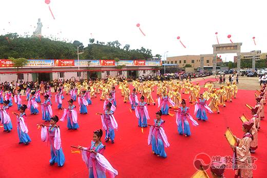 陆丰市妈祖文化景区举行纪念妈祖飞升祭祀演出
