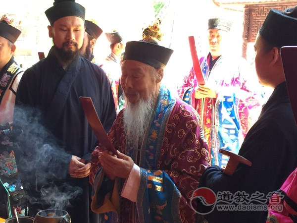 2002年辽宁千山五龙宫传戒大师简介-道音文化