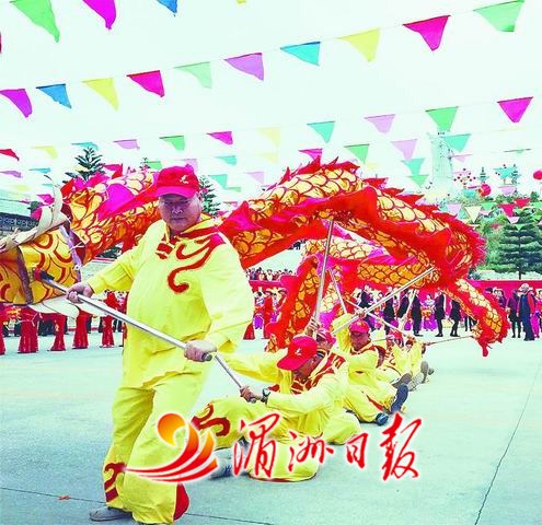 福建莆田市陈靖姑祖庙迎来台湾进香朝圣团