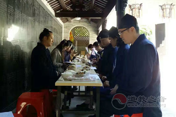 广东省广州市都城隍庙举办居士修道日活动-道音文化