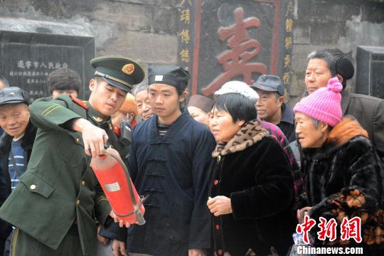 四川蓬溪县在高峰山道观进行消防安全培训-道音文化