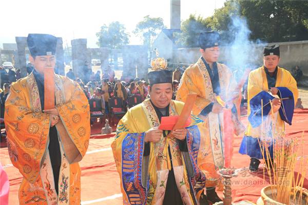 苏州玄妙观尚道慈爱功德会赴常州捐资助学-道音文化