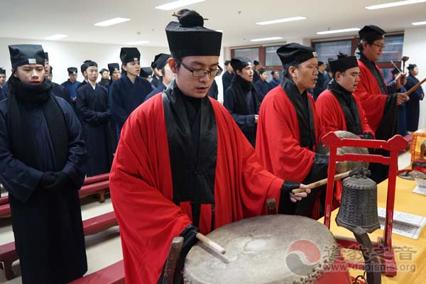 玄装飒飒勤悟道 衣袂飘飘升仙霄——道学院一天的生活