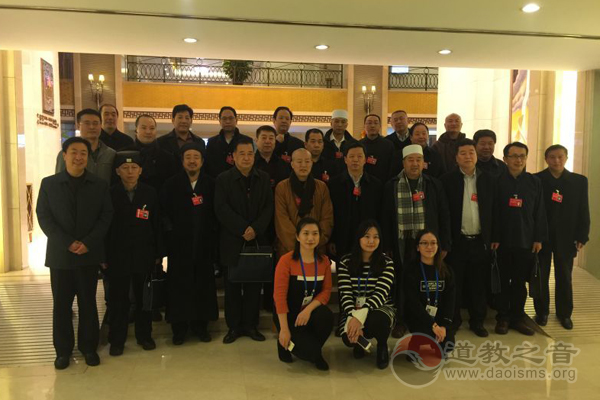河北省政协在石家庄召开十一届五次会议