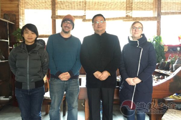 澎湃新闻记者到茅山做生态道观建设专题采访