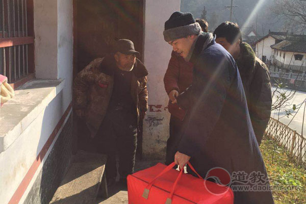 陕西省汉中市张良庙举行迎新春送温暖活动-道音文化