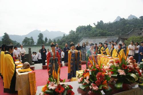 道教有求皆应的文疏全靠祂来送，真是太辛苦了-道音文化