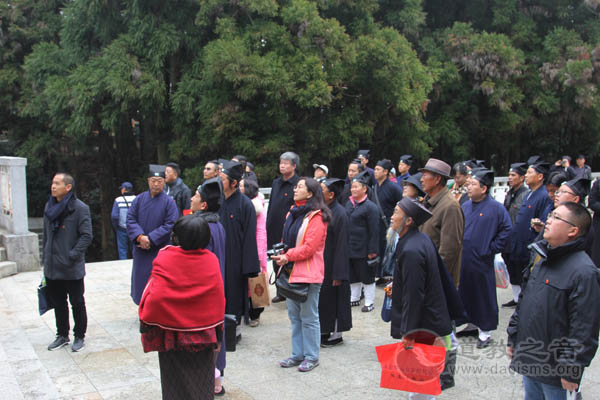 云南道教朝圣团一行到革命圣地井冈山缅怀先烈