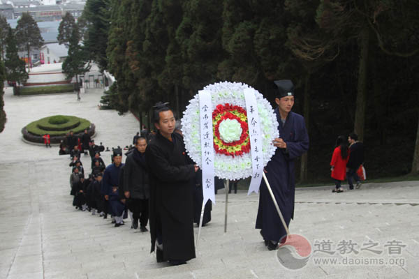 云南道教朝圣团一行到革命圣地井冈山缅怀先烈