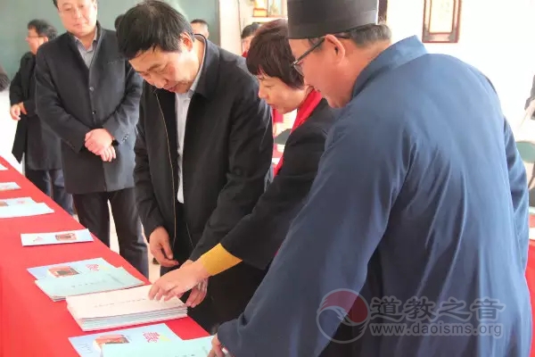 山东省调研组到肥城桃源观调研检查指导工作
