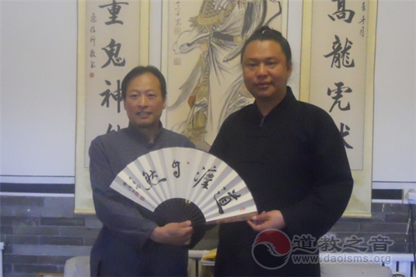 书法家冯丽军到山西省恒山三元宫交流学习