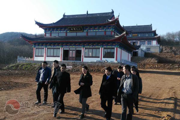 江苏南京市宗教局长苏宇红一行视察方山洞玄观
