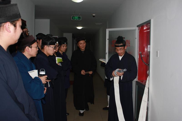 中国道教学院举行消防知识学员交流活动