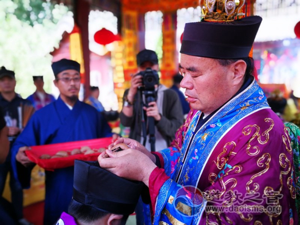 山东济宁青华洞道观举行吕祖诞辰纪念法会活动