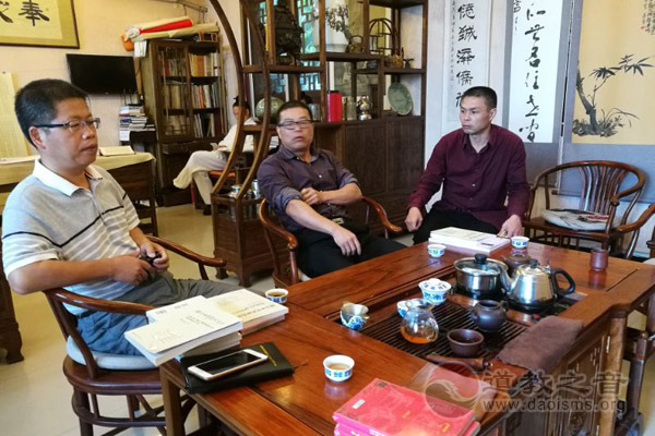 浙江省温州永嘉县民宗局长一行视察天然道观