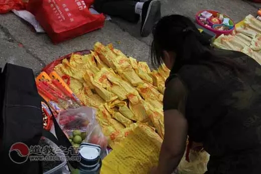 朝山进香：同样都是信道者，他们为何会这样虔诚？