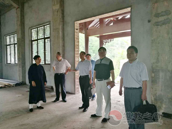 江苏省宗教局巡视员顾传勇调研常州茅山乾元观