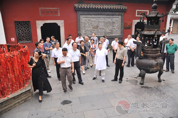 全国政协民宗委主任朱维群调研湖北武汉长春观-道音文化