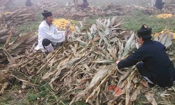 贫能养道——宝鸡龙门洞道众的尘劳修行生活