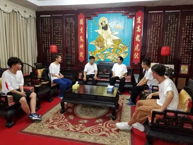 北大道学社成员一行到江西龙虎山考察调研