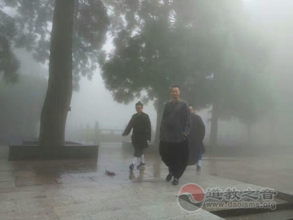 凡尘落尽 仙山相约——记问道葛仙山之行