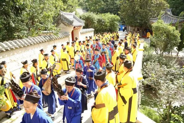 崂山太清宫丁酉戒坛举行戒子呈递投嗣仪-道音文化