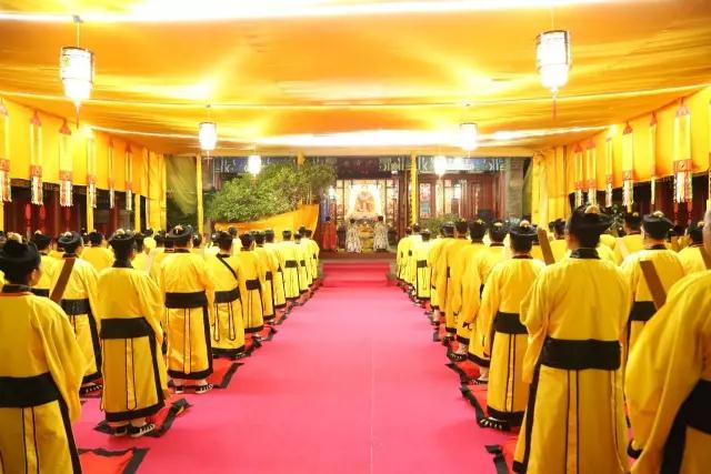 崂山太清宫丁酉戒坛举行戒子呈递投嗣仪-道音文化