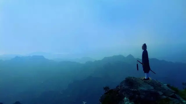 酒逢知己饮，诗向会人吟